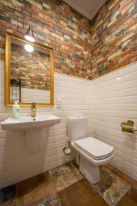 Self Check-in Apartments near Landscape Alley