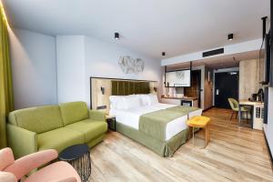 Deluxe Premium Double or Twin room in Barceló Budapest