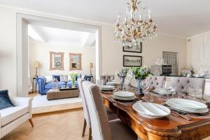 Casa San Frediano 3 Luxury Bedrooms and a Charming LUCCA View Inside the Walls