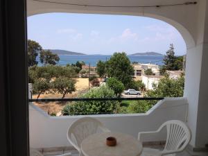 Gikas Apartments Triple Studio Sea View B7