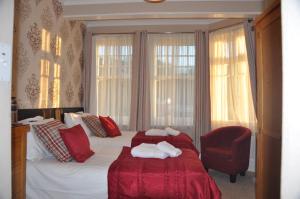 Super king bed or Twin room En-suite with Balcony  room in Hotel Peppers