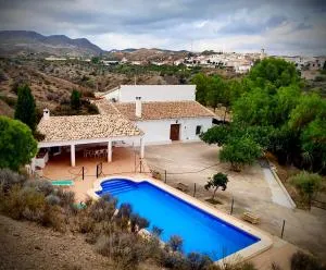 Casa Teatro RAÍCES - Taberno