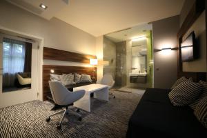 Two-Bedroom Apartment room in Hotel Gorczowski Katowice Chorzów