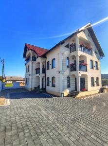 Deluxe Triple Room room in Pensiunea Tincu