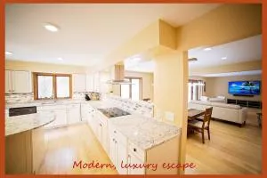 Luxurious Estate by Brown County 40 private acres - 西摩