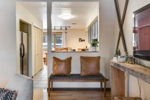 West Vail Mountain Escape & Kinnikinnick Sunshine House