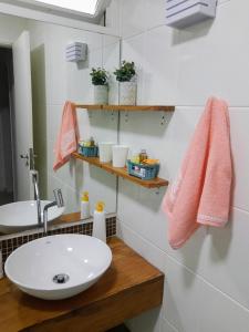 Moderno e confortável apto Prainha Caraguatatuba