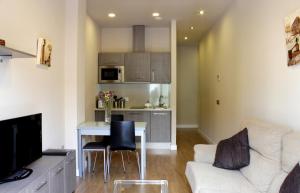 One-Bedroom Apartment room in SEVITUR Seville Comfort Apartments