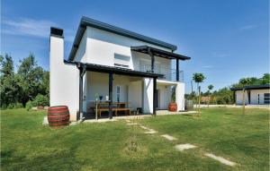 Three-Bedroom Holiday Home In Durdevac