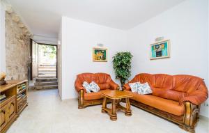 Nice Home In Donje Obuljeno