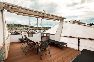 Categorical Floating House 