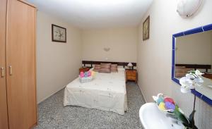Single Room with Shared Bathroom room in Pensión Aduar
