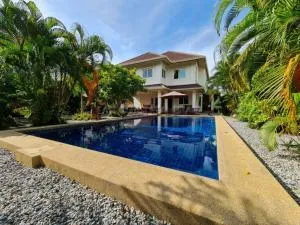 Captivating 3-Bed Villa in Muang Pattaya - Ban Nong Pru
