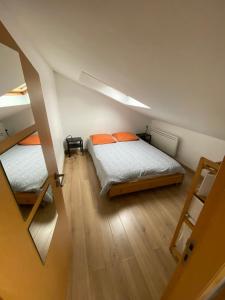 Appartements Paris Eiffel Tower et Disney apartments, parkings gratuits et securises, 10 minutes metro to Paris : photos des chambres