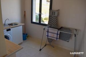 Maisons de vacances Alexyo - 10 persons Villa with pool close to Aubeterre : photos des chambres