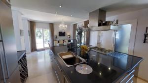 Wonderful Penthouse with Pool and Sea View