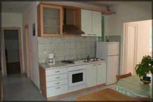 Apartment in Bol with sea view, terrace, air conditioning, WiFi 3739-1