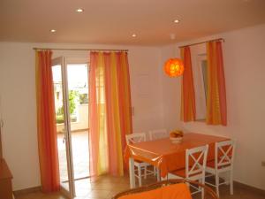 Apartment in Bol with sea view, terrace, air conditioning, WiFi 3739-3