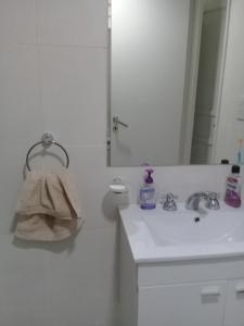 Moderno y cómodo duplex en capital de San Juan