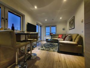 22 Waters Edge Banff