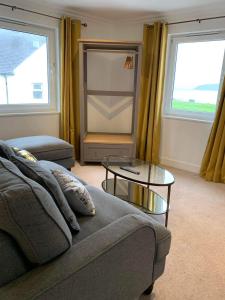 Suite With Four Poster Bed room in Lamlash Bay Hotel