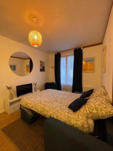 Le « Blanc Bleu »-charmant 2 pièces 3 min Gare