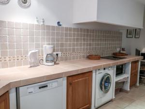 Holiday Home Maury by Interhome