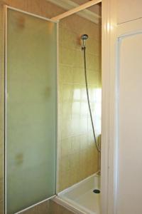 Maisons de vacances Holiday Home Roz Amor by Interhome : photos des chambres