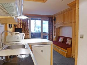 Apartment Le Grand Tichot A et B - Val Claret-8 by Interhome