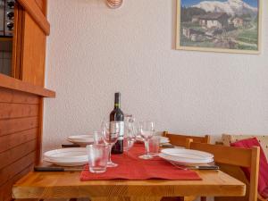 Apartment Rond Point des Pistes - Val Claret-3 by Interhome