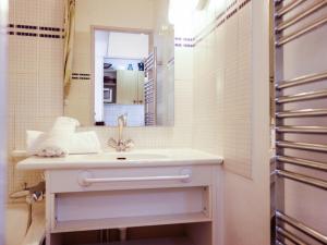 Apartment Rond Point des Pistes - Val Claret-3 by Interhome