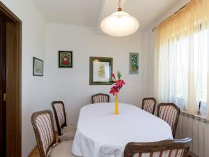 Apartment Luka by Interhome