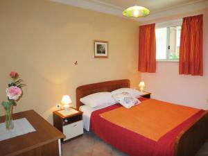 Apartment Catarina-2 by Interhome