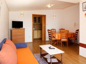 Apartment Rudez-1 by Interhome 