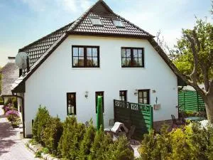 Holiday Home Seeadler by Interhome - Alt Reddevitz