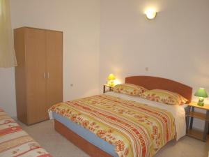 Holiday Home Zdenko 1 by Interhome