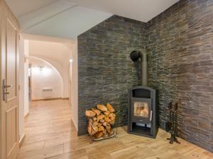 Holiday Home IVA by Interhome