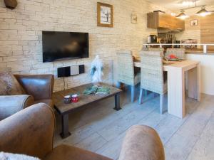 Apartment Le Curling B - Val Claret-38 by Interhome