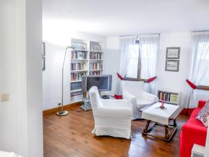 Apartment Chesa Sonnalpine B 52 by Interhome