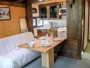 Apartment Grand Roc-4 by Interhome - 夏蒙尼-勃朗峰