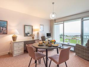 Appartements Studio Les Trois Iles-2 by Interhome : photos des chambres