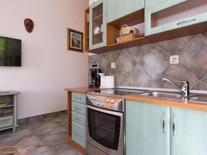 Apartment Starigrad-4 by Interhome