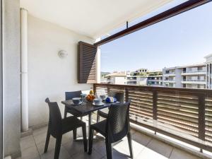 Appartements Apartment Beau Rivage-3 by Interhome : photos des chambres