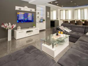 Villa Oasis of peace by Interhome 