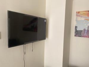 Tu oasis junto al mar te espera en este hermoso departamento a pasos de la playa El Faro