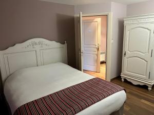 Hotels Hotel Village Motel : Chambre Familiale avec Balcon