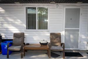 Guest Suite Private Retreat for 2 Guests With AC - 4 Units Available