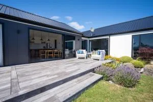 Lake House - Te Anau Holiday Home - Te Anau Downs
