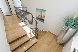 Apartments with parking space Vir - 18539