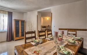 Lovely Home In Liznjan With House Sea View 